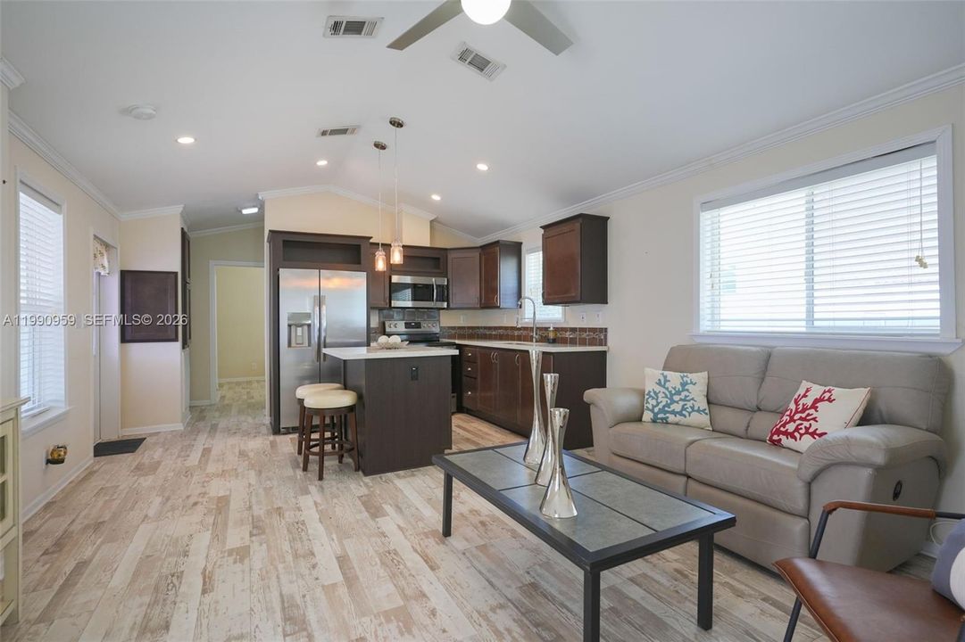 En Venta: $459,999 (2 camas, 1 baños, 768 Pies cuadrados)