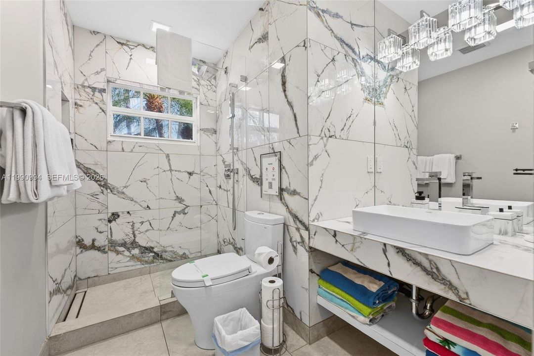 En Venta: $1,370,000 (4 camas, 2 baños, 1512 Pies cuadrados)