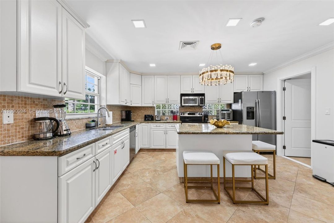 En Venta: $1,370,000 (4 camas, 2 baños, 1512 Pies cuadrados)