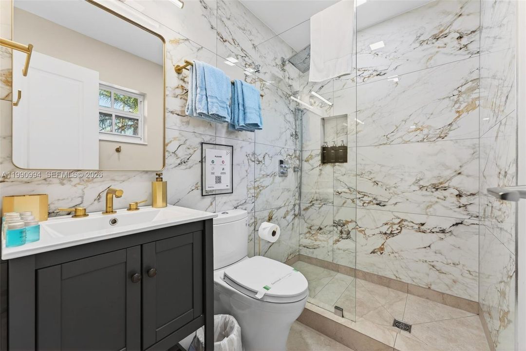 En Venta: $1,370,000 (4 camas, 2 baños, 1512 Pies cuadrados)