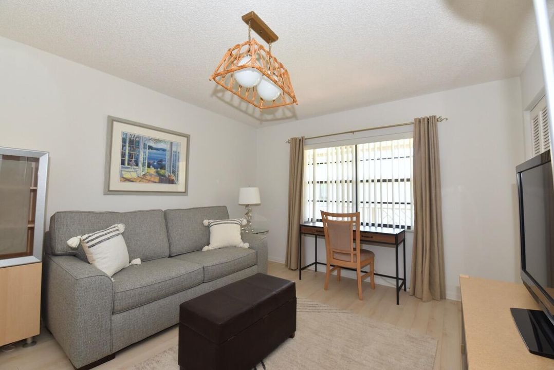 guest room/den