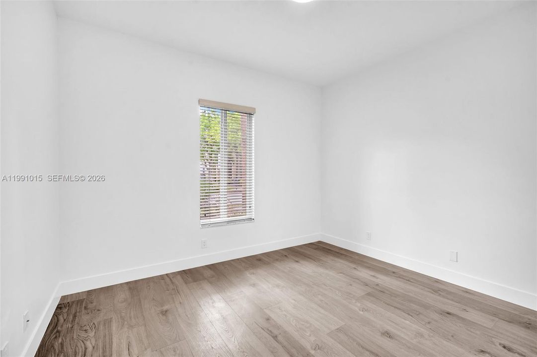Recently Rented: $6,000 (4 beds, 3 baths, 2474 Square Feet)