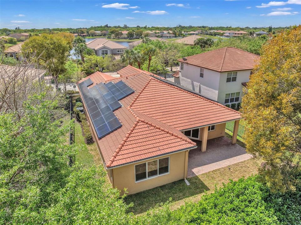 Recently Rented: $6,000 (4 beds, 3 baths, 2474 Square Feet)