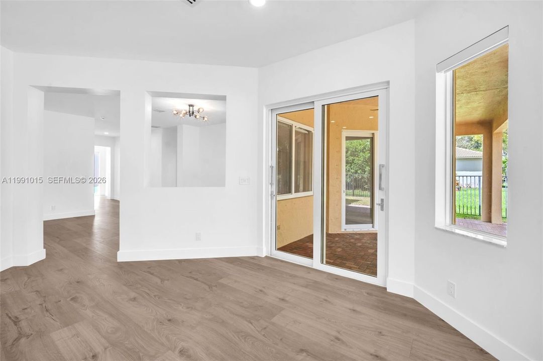 Recently Rented: $6,000 (4 beds, 3 baths, 2474 Square Feet)