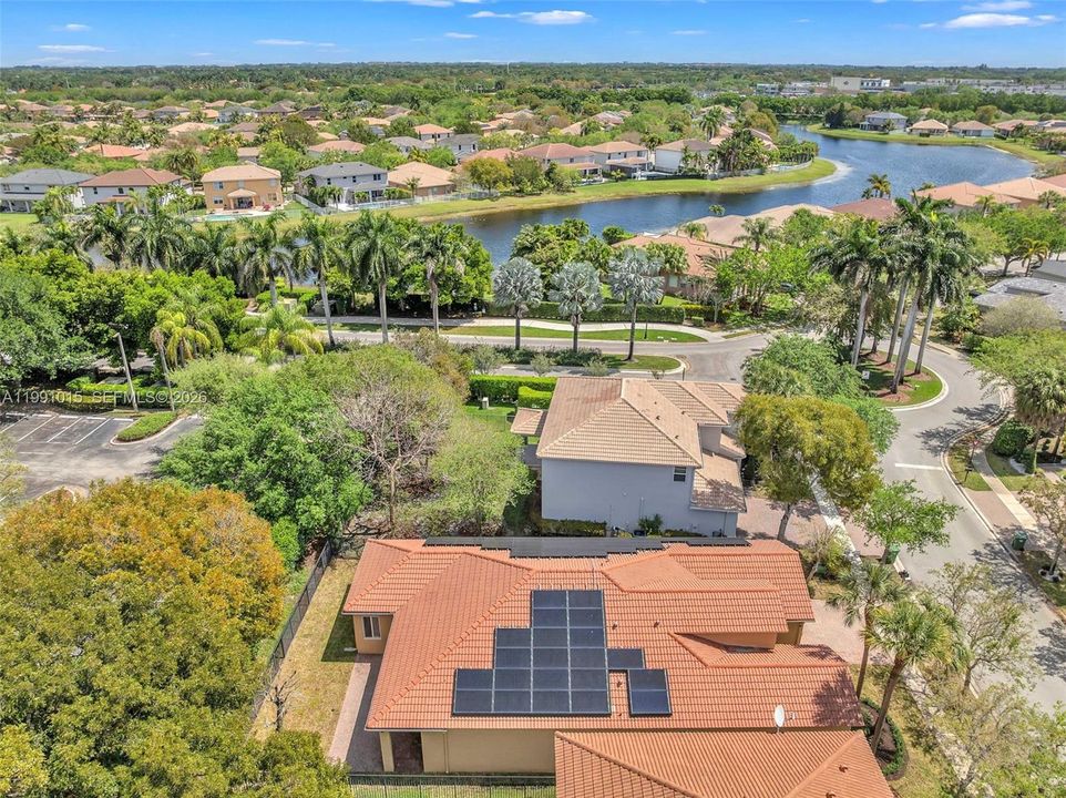 Recently Rented: $6,000 (4 beds, 3 baths, 2474 Square Feet)