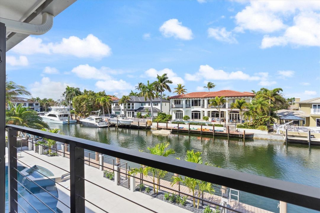 32-3721 NE 30th Ave LHP, FL-126