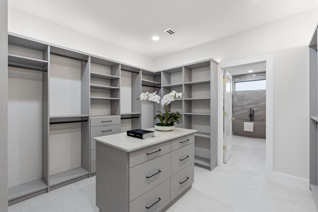 28-3721 NE 30th Ave LHP, FL-119