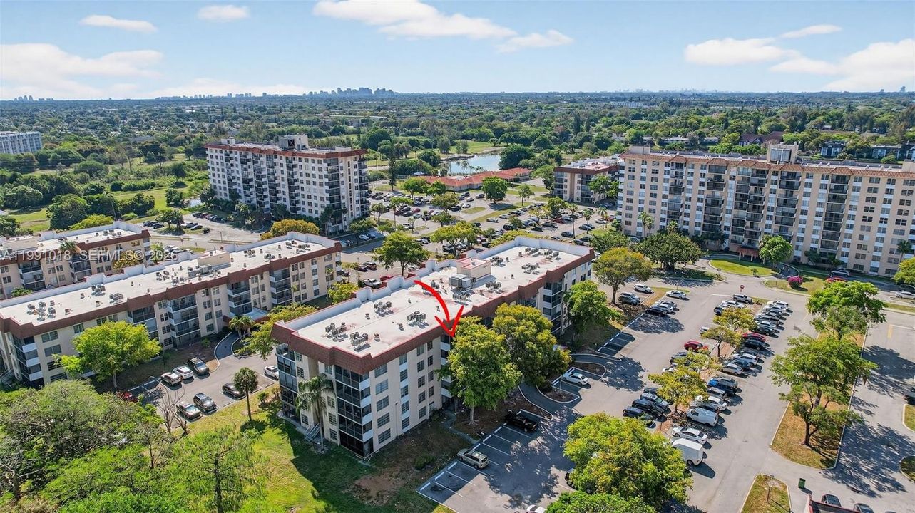 Activo con contrato: $99,950 (2 camas, 2 baños, 972 Pies cuadrados)