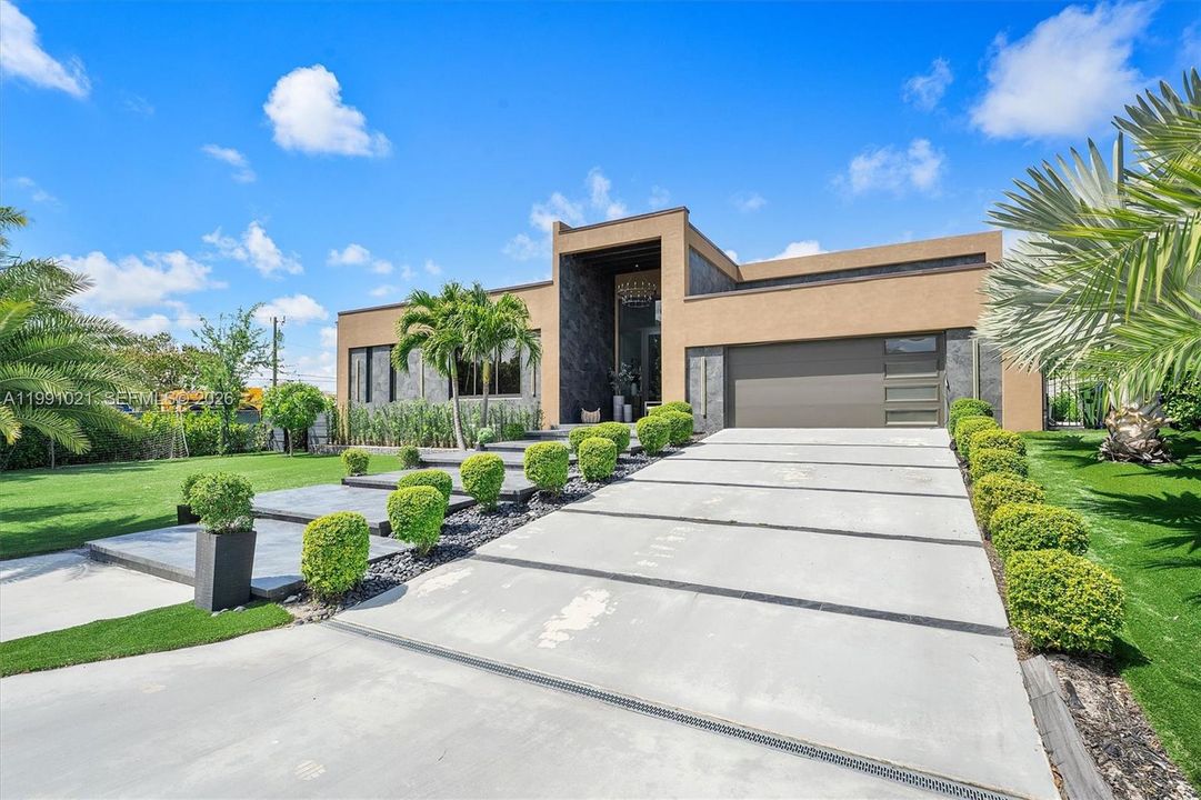 En Renta: $24,500 (4 camas, 5 baños, 3258 Pies cuadrados)