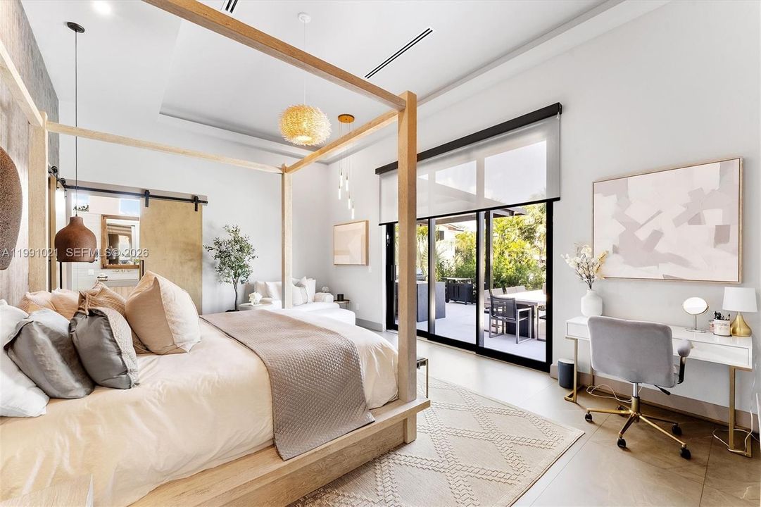 En Renta: $24,500 (4 camas, 5 baños, 3258 Pies cuadrados)