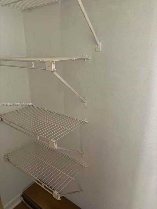 На продажу: $269,000 (2 спален, 2 ванн, 1015 Квадратных фут)