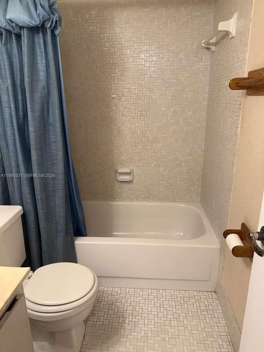 На продажу: $269,000 (2 спален, 2 ванн, 1015 Квадратных фут)