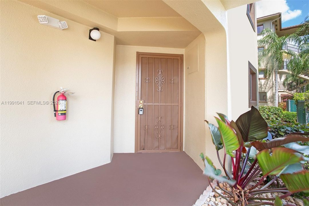FRONT DOOR OF CORNER UNIT