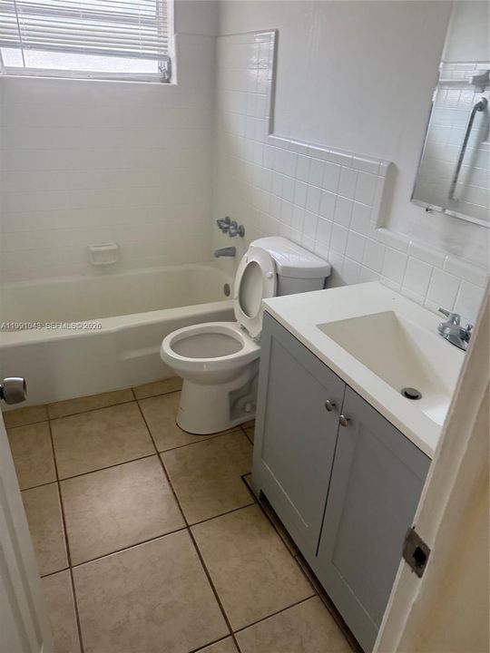 Recently Rented: $1,475 (1 beds, 1 baths, 1942 Square Feet)