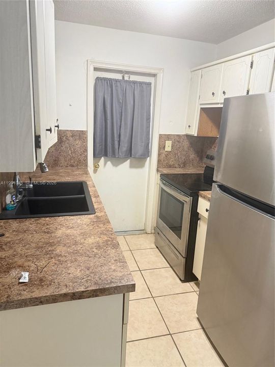 Recently Rented: $1,475 (1 beds, 1 baths, 1942 Square Feet)