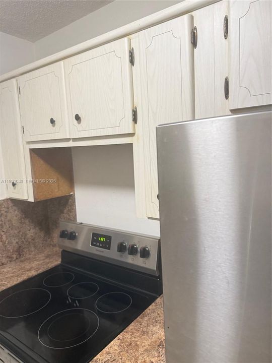 Recently Rented: $1,475 (1 beds, 1 baths, 1942 Square Feet)