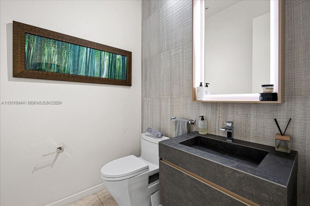 В аренду: $80,000 (5 спален, 6 ванн, 5411 Квадратных фут)