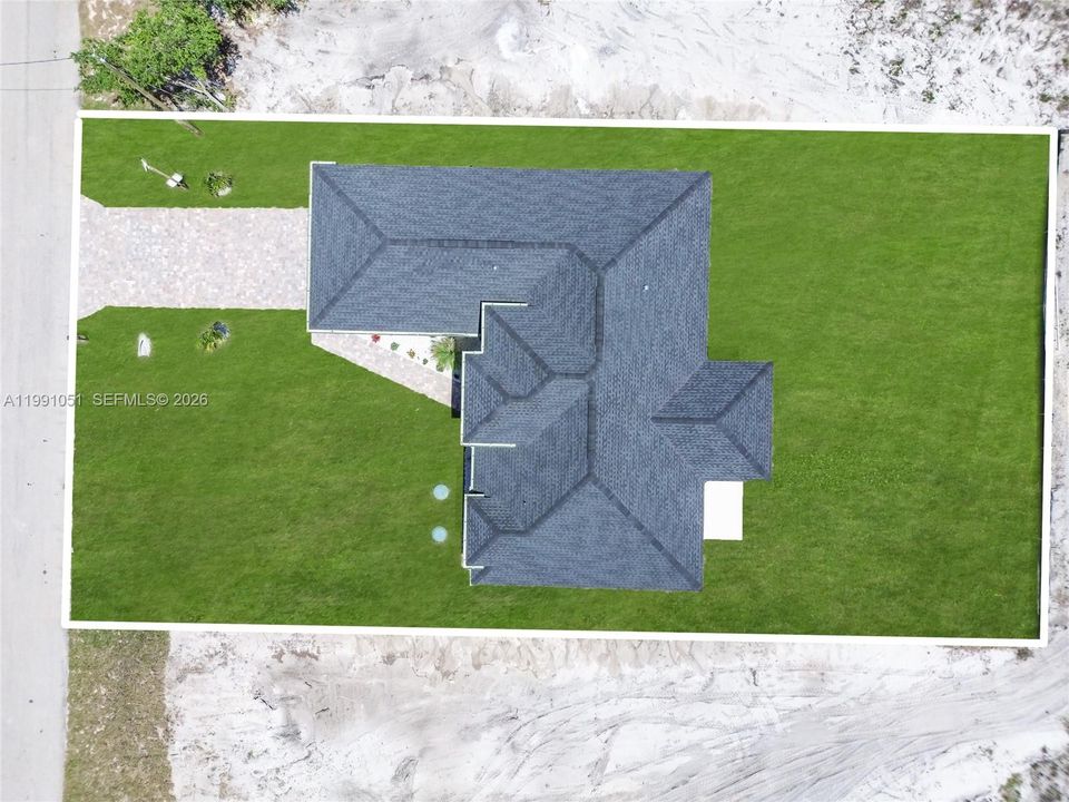 Activo con contrato: $389,000 (4 camas, 3 baños, 1778 Pies cuadrados)