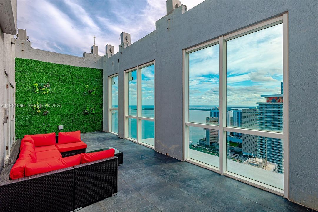 Private rooftop courtyard