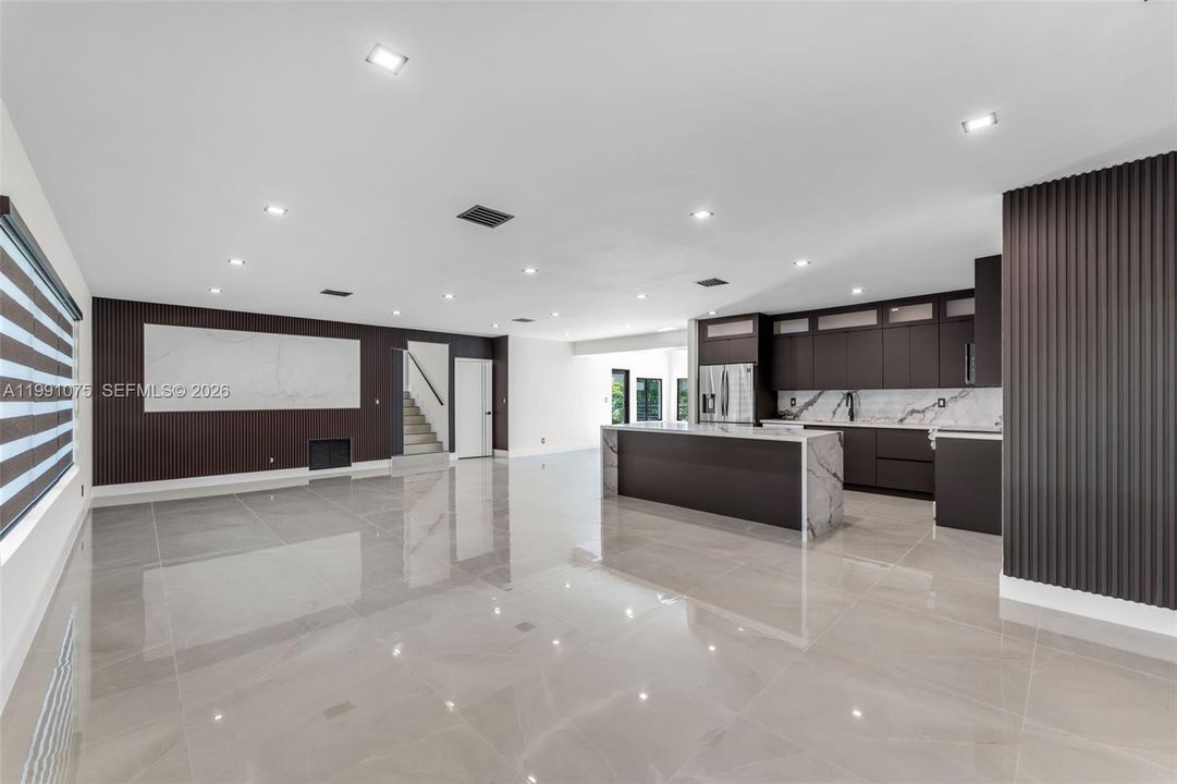 На продажу: $1,899,000 (3 спален, 2 ванн, 2184 Квадратных фут)