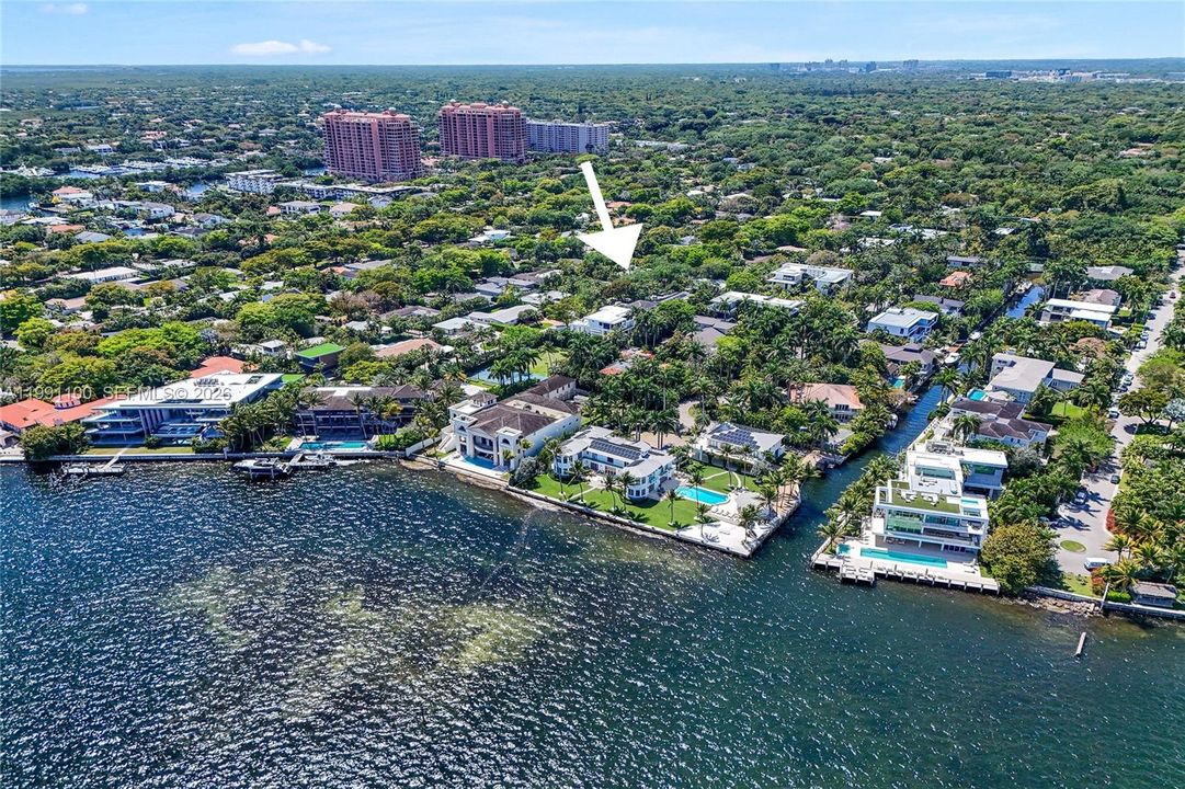 For Sale: $3,495,000 (3 beds, 3 baths, 2652 Square Feet)