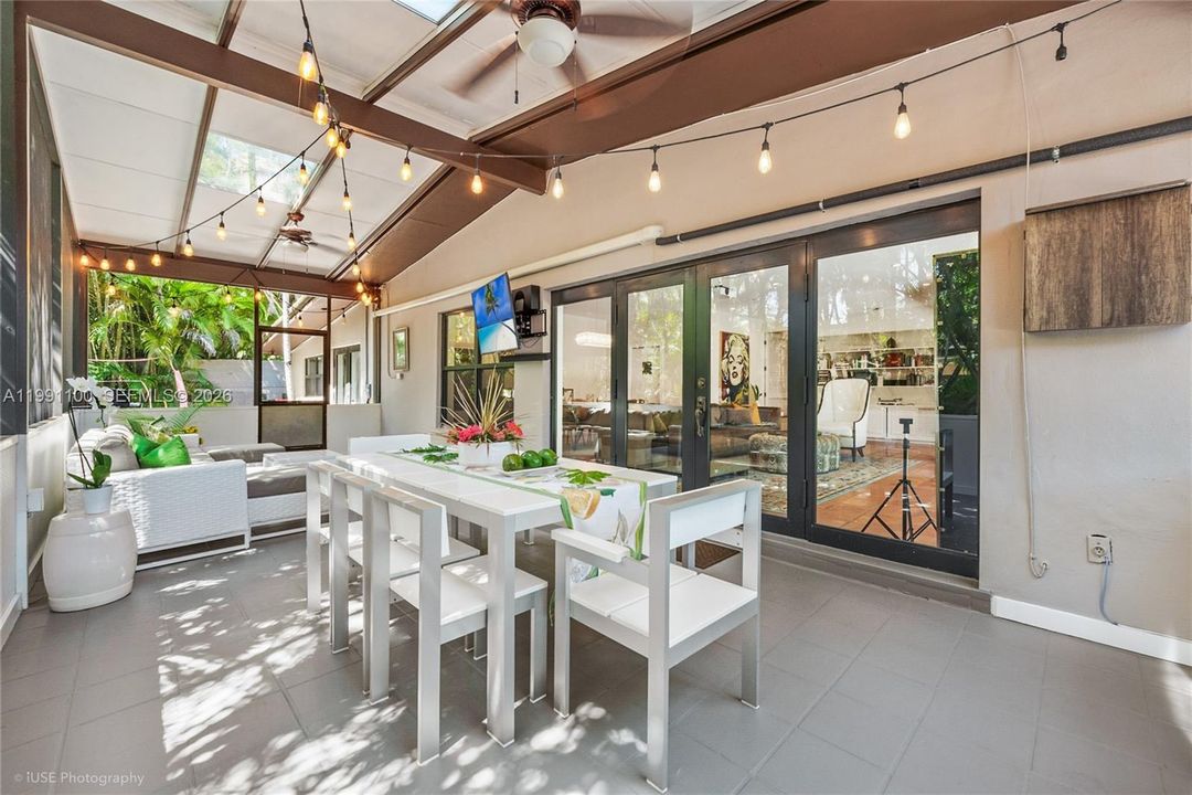 For Sale: $3,495,000 (3 beds, 3 baths, 2652 Square Feet)