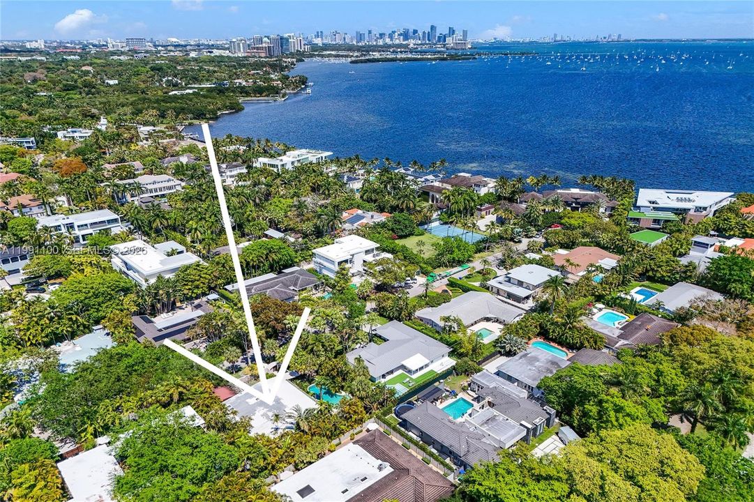 For Sale: $3,495,000 (3 beds, 3 baths, 2652 Square Feet)