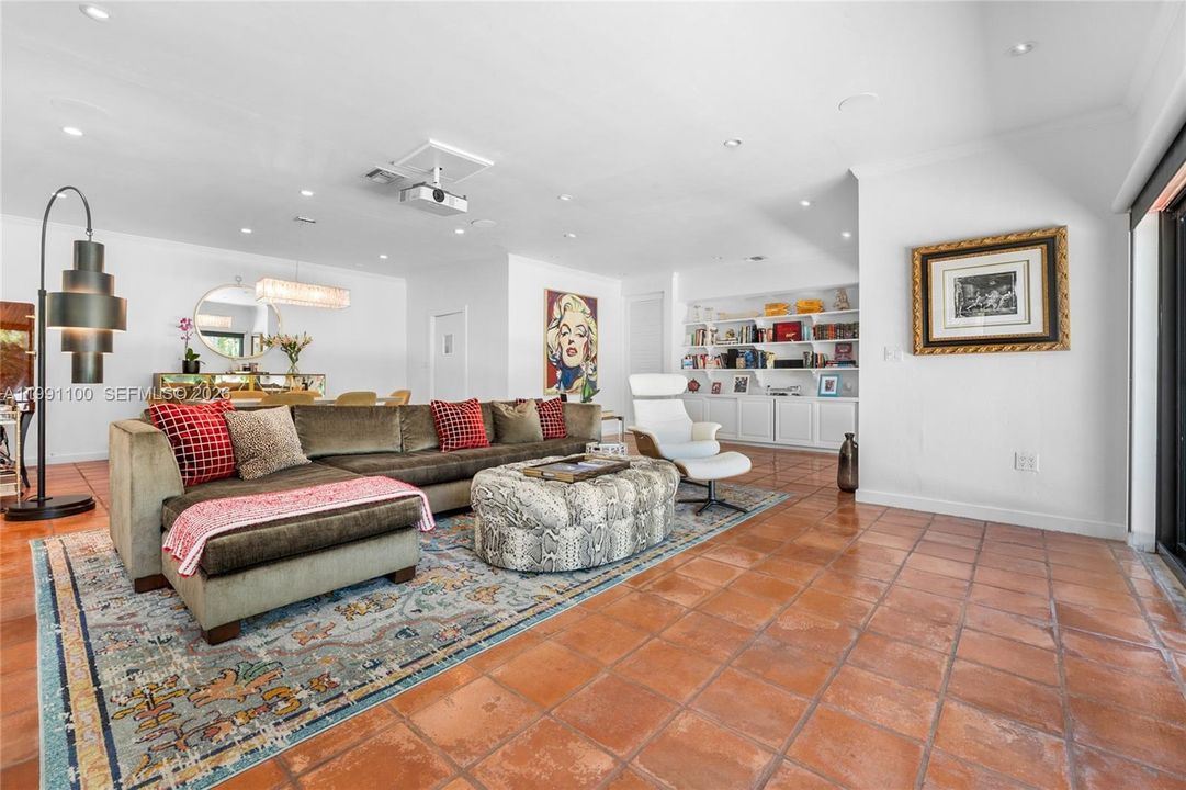 For Sale: $3,495,000 (3 beds, 3 baths, 2652 Square Feet)