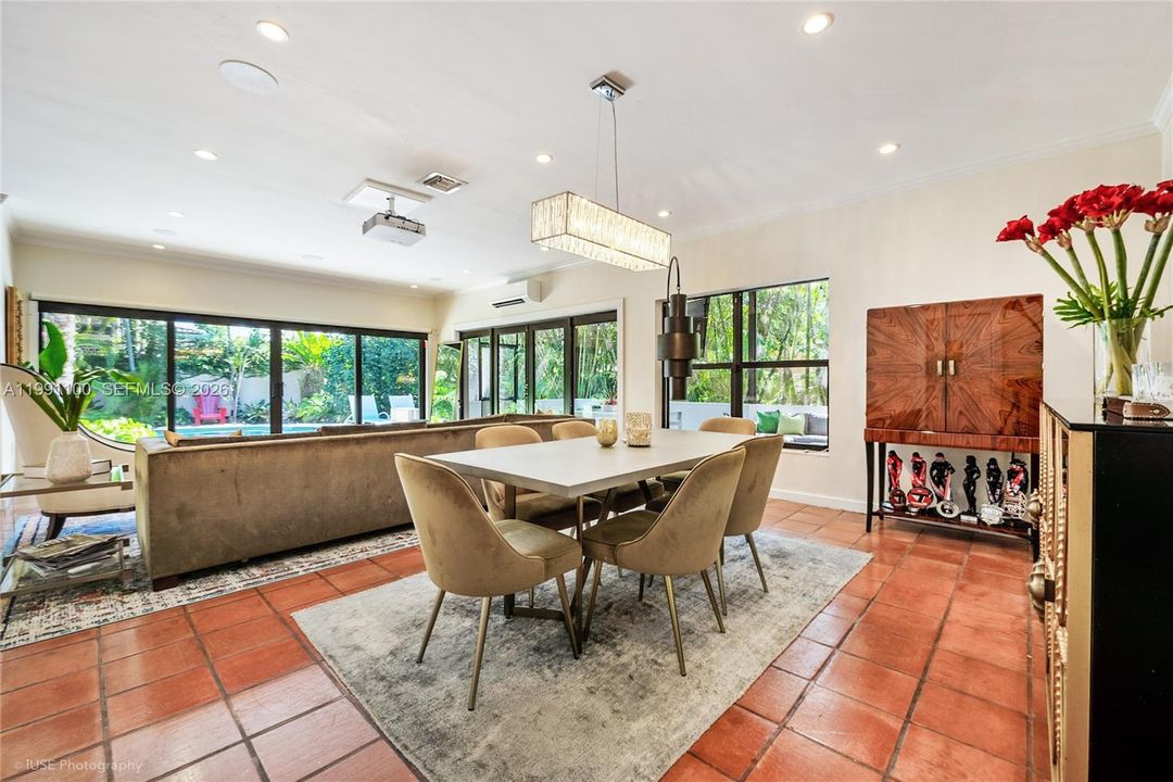 For Sale: $3,495,000 (3 beds, 3 baths, 2652 Square Feet)