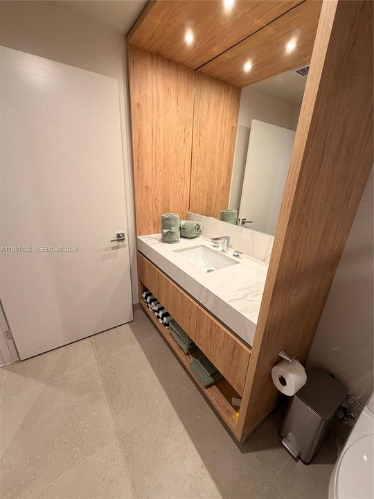 For Sale: $375,900 (0 beds, 1 baths, 321 Square Feet)
