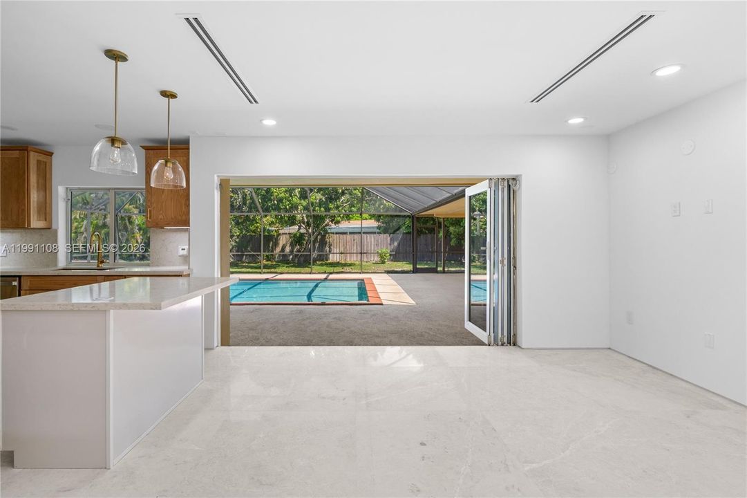 For Sale: $1,600,000 (3 beds, 2 baths, 2400 Square Feet)