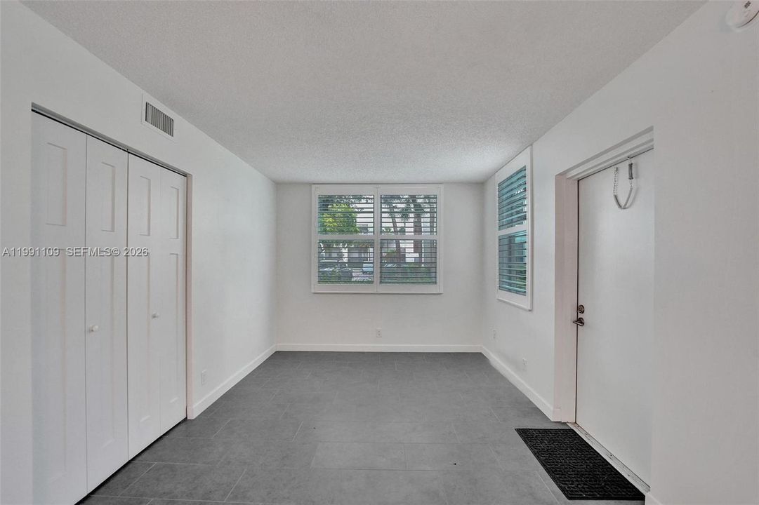 Activo con contrato: $264,900 (3 camas, 2 baños, 1260 Pies cuadrados)
