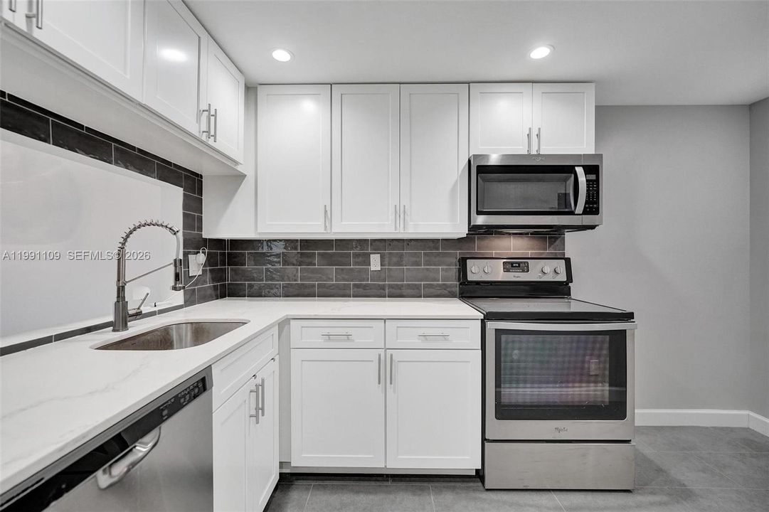 Activo con contrato: $264,900 (3 camas, 2 baños, 1260 Pies cuadrados)