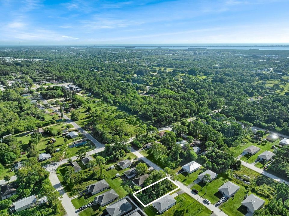 1145-10th-Ct-SW-HigMedia-004-1280
