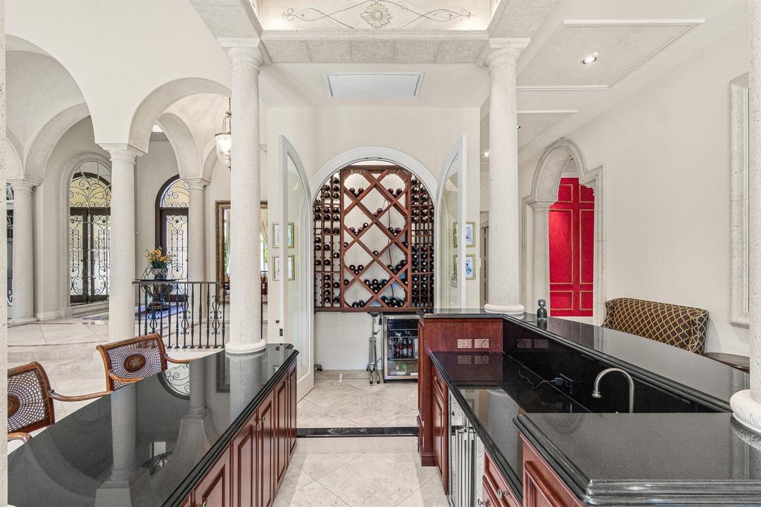 Bar & Wine closet