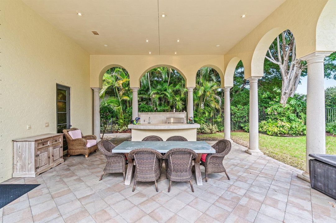 Covered Patio/Summer Kitchen