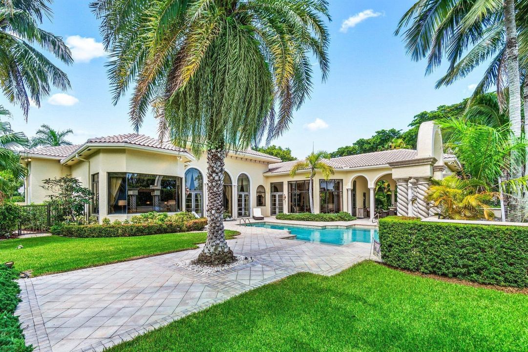 Pool/Yard