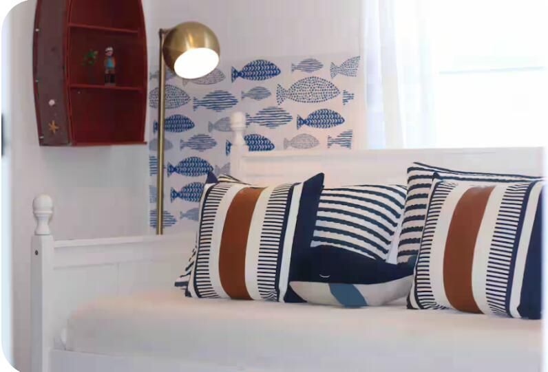 1795 - bedroom details