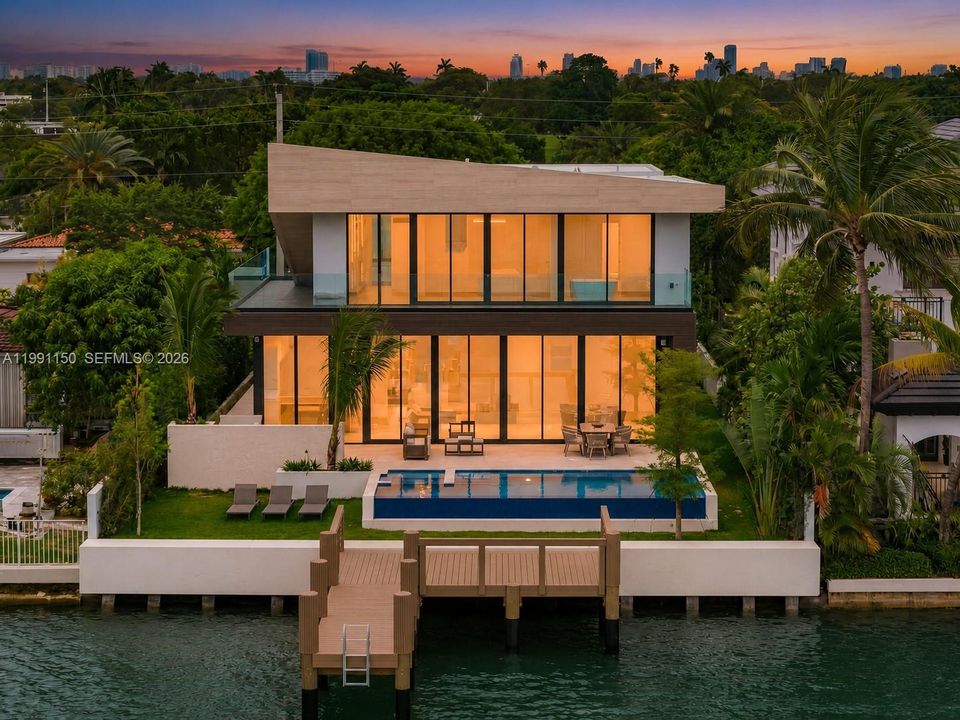 На продажу: $15,750,000 (5 спален, 6 ванн, 5094 Квадратных фут)