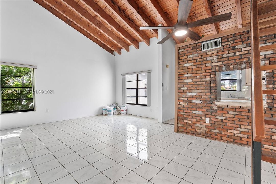 В аренду: $2,850 (3 спален, 2 ванн, 1235 Квадратных фут)