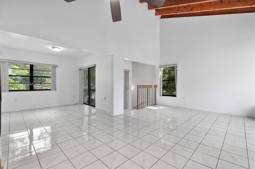 В аренду: $2,850 (3 спален, 2 ванн, 1235 Квадратных фут)