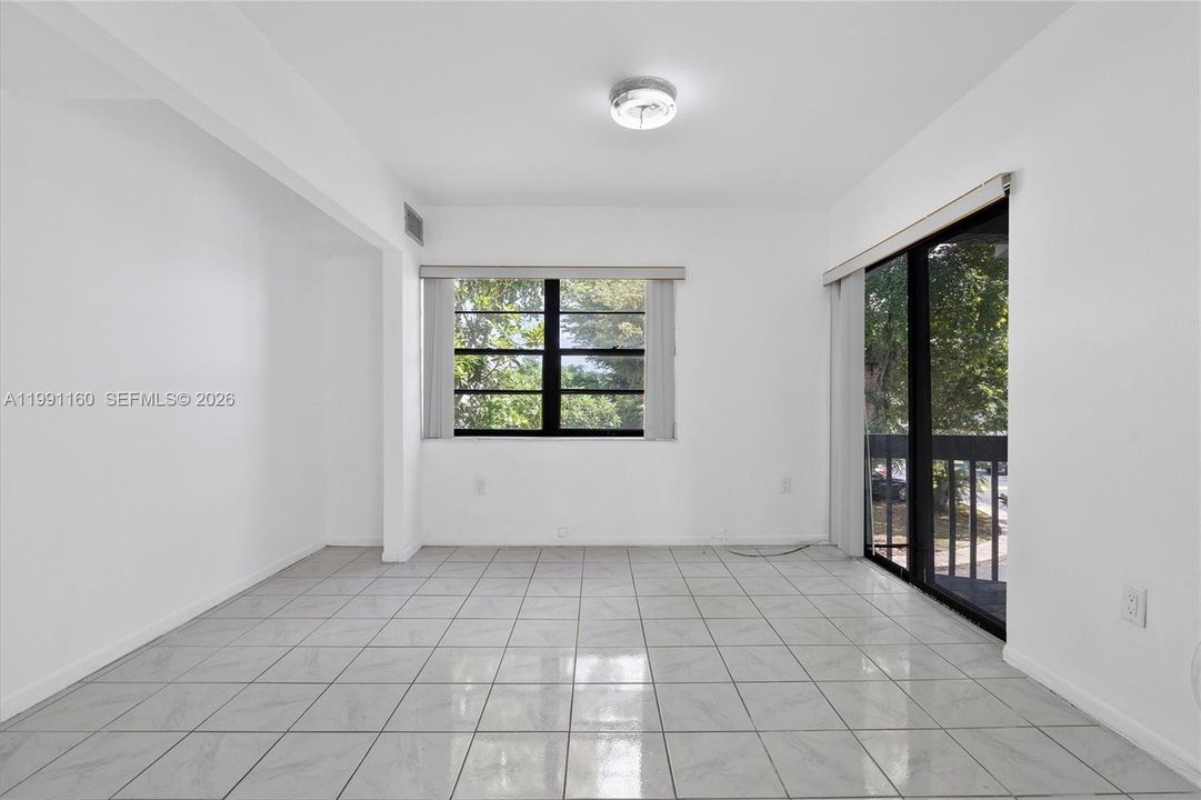 В аренду: $2,850 (3 спален, 2 ванн, 1235 Квадратных фут)