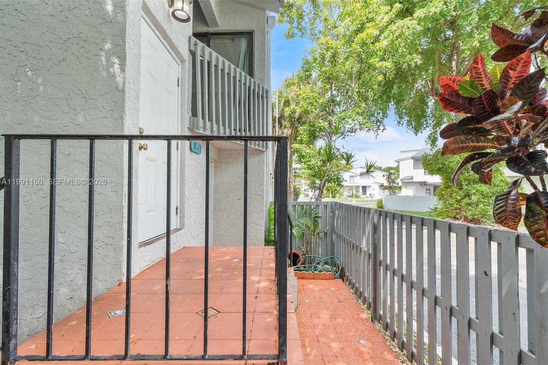 В аренду: $2,850 (3 спален, 2 ванн, 1235 Квадратных фут)