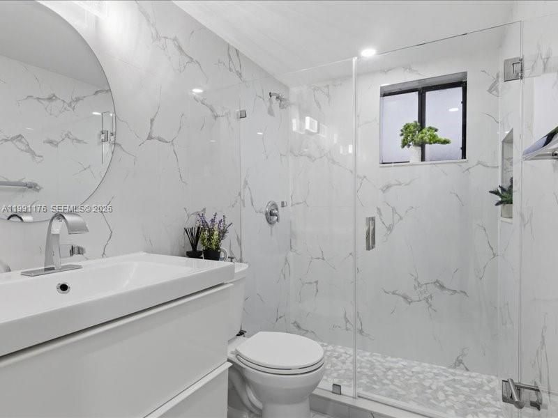 Activo con contrato: $276,500 (2 camas, 2 baños, 965 Pies cuadrados)