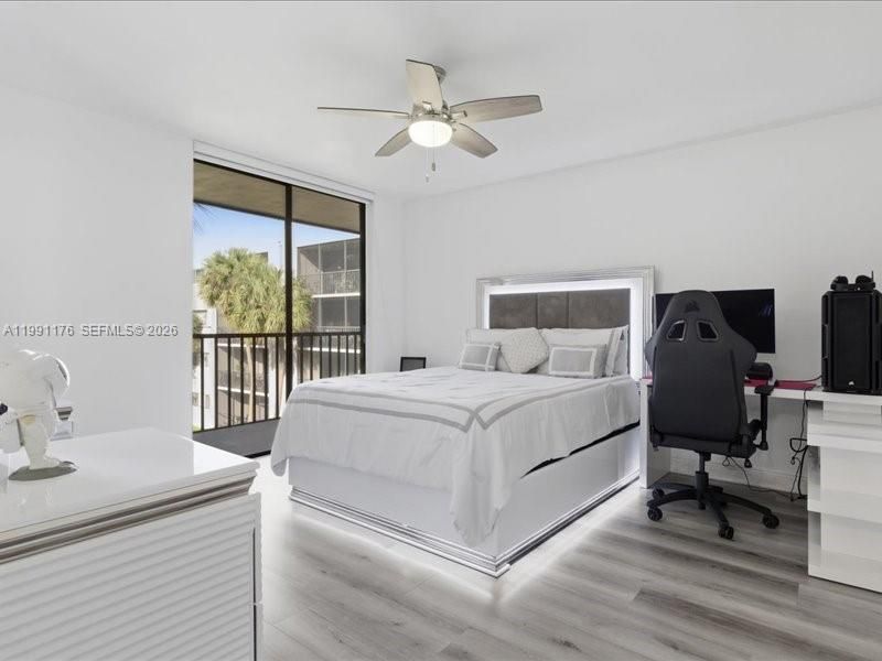 Activo con contrato: $276,500 (2 camas, 2 baños, 965 Pies cuadrados)