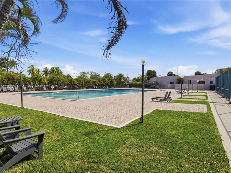 Activo con contrato: $276,500 (2 camas, 2 baños, 965 Pies cuadrados)