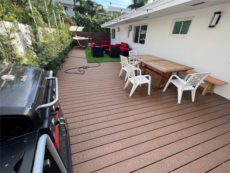 For Rent: $8,950 (3 beds, 2 baths, 2338 Square Feet)