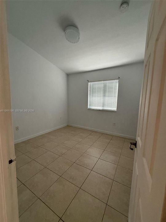 En Venta: $275,000 (2 camas, 2 baños, 817 Pies cuadrados)