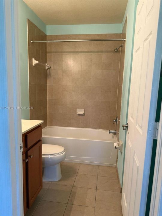 En Venta: $275,000 (2 camas, 2 baños, 817 Pies cuadrados)