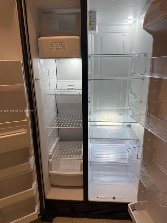 En Venta: $275,000 (2 camas, 2 baños, 817 Pies cuadrados)